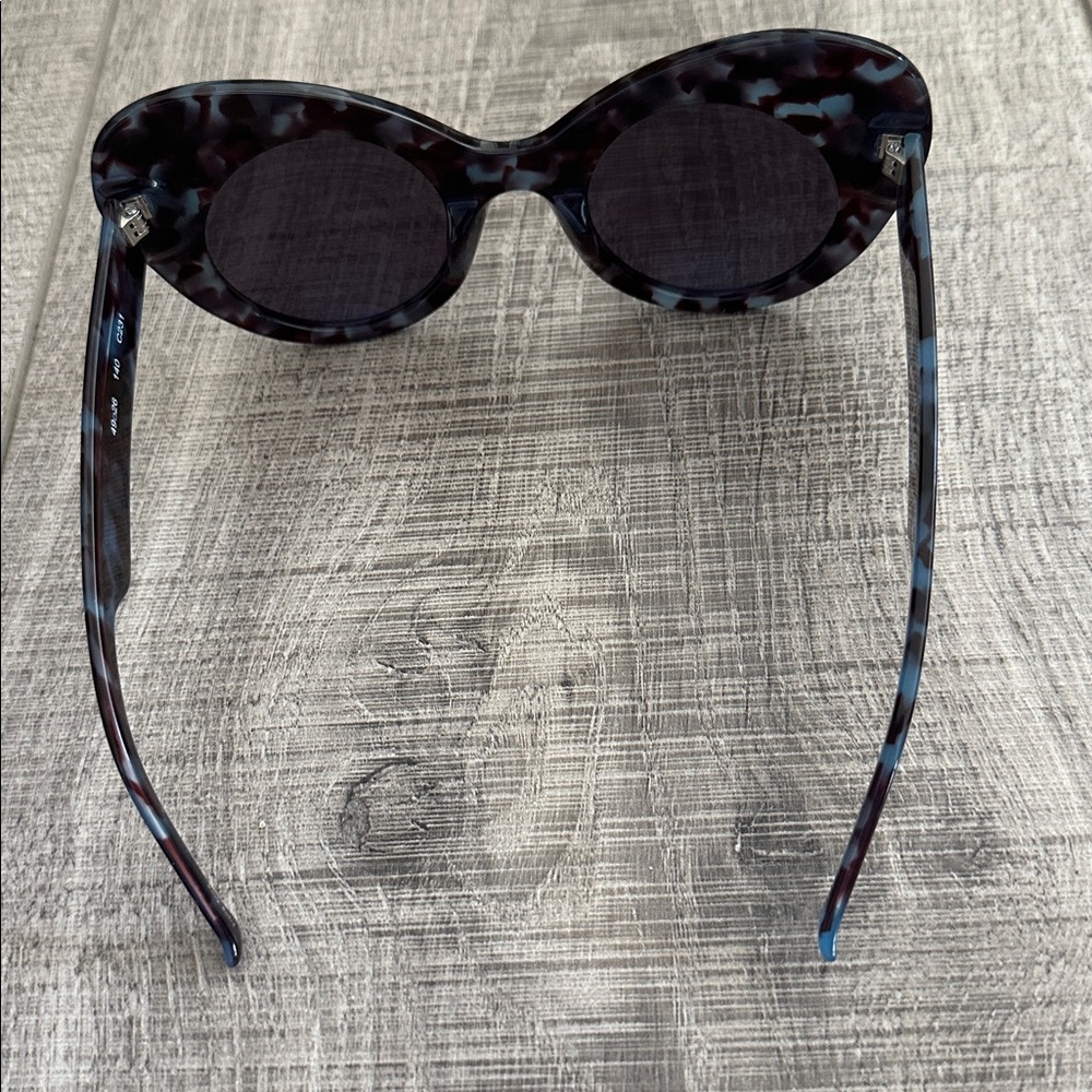 SEE Mondo Montez Sunglasses - Picture 3 of 12